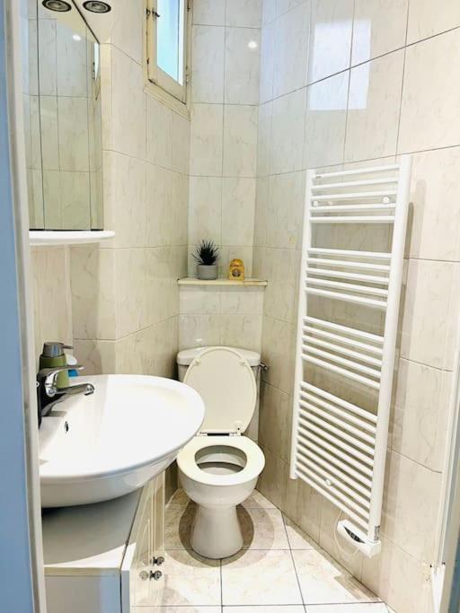 Beautiful Apartment With Balcony 巴黎 外观 照片